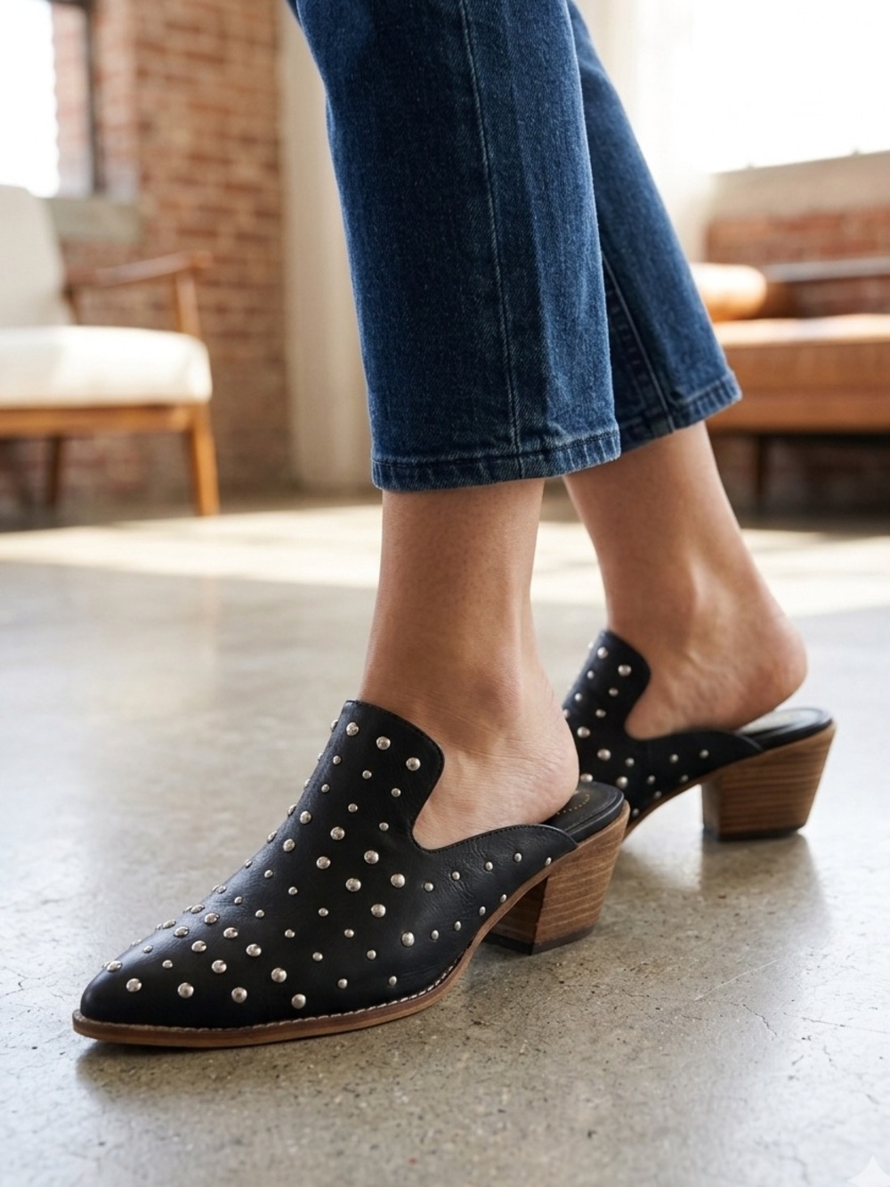 Arider Girl Cara Black and Silver Studded Slip On Heeled Pointed Toe Mule Sz 10